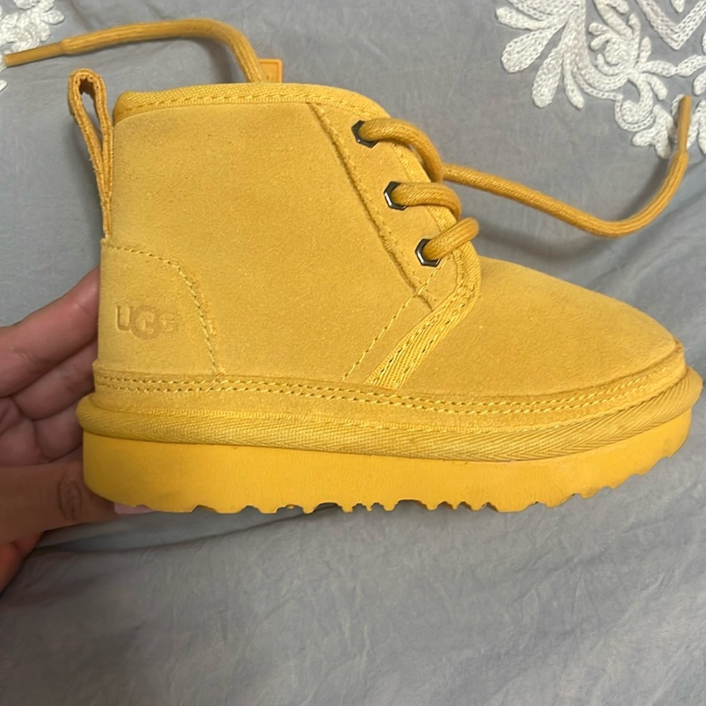 COPY - UGG toddler boot